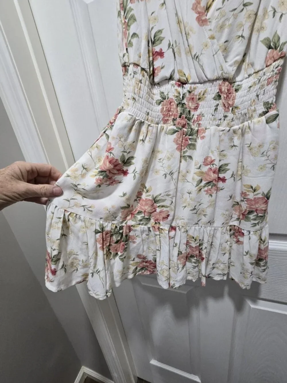 American Eagle Womens Romper S Floral Smocked V-Neck Sleeveless Ruffle Lined